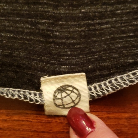 FREE Planet Hoodie Red/Black Large 6 Boys or Girls - Picture 3 of 8